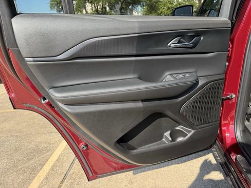 New 2025 Jeep Grand Cherokee L Altitude RWD image 17