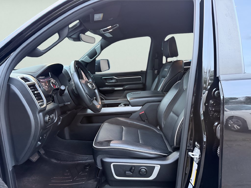 Used 2023 RAM 1500 Laramie AWD/4WD image 17