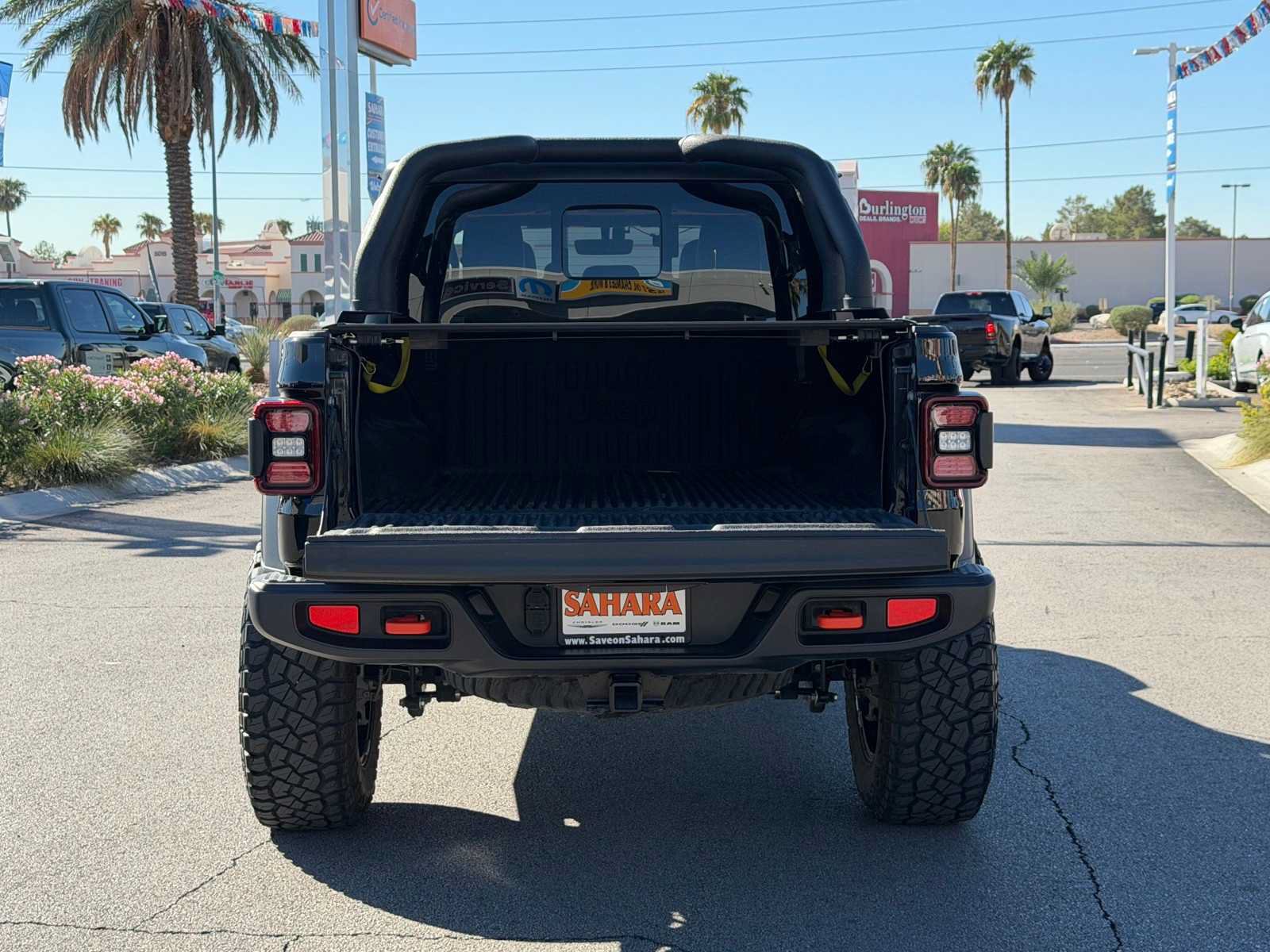 Used 2022 Jeep Gladiator Mojave w/ LED Lighting Group AWD/4WD image 32