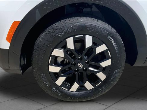Certified 2026 Hyundai Santa Cruz SE image 11