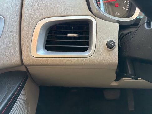 Used 2015 Chevrolet Equinox LTZ image 17