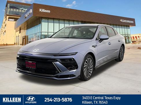 Used 2025 Hyundai Sonata SEL FWD image 3