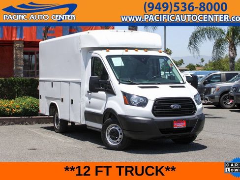Used 2019 Ford Transit 250 138 RWD image 1