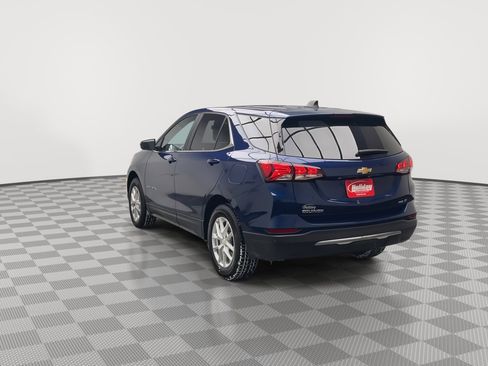 Used 2023 Chevrolet Equinox LT w/ Driver Convenience Package image 2