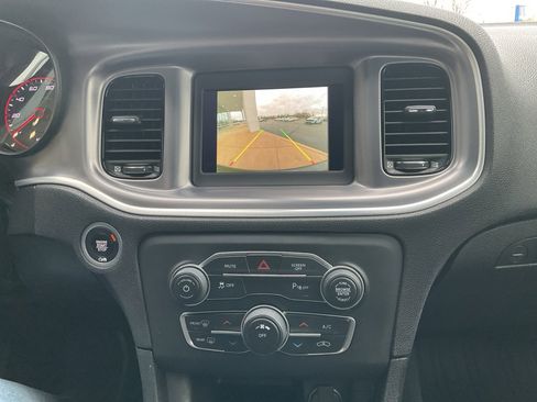 Used 2020 Dodge Charger SXT w/ Blacktop Package image 18