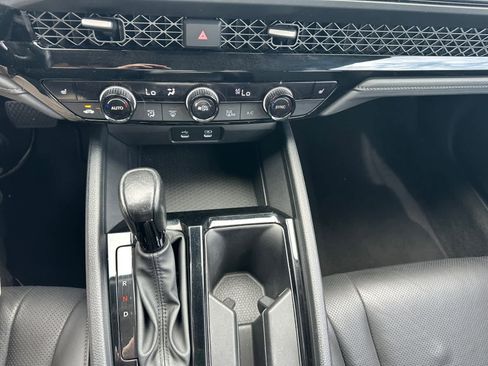 Used 2023 Honda Accord EX-L image 12