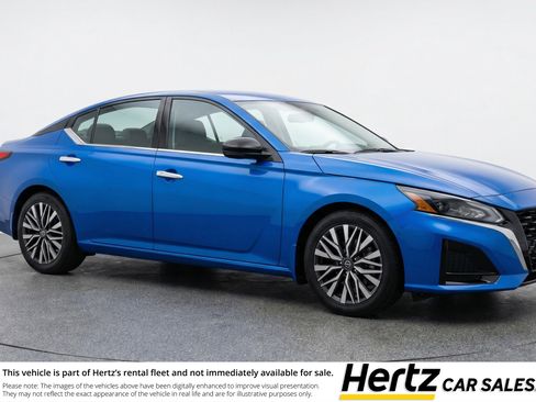 Used 2025 Nissan Altima 2.5 SV FWD image 1