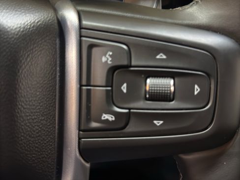 Used 2025 GMC Sierra 1500 Elevation image 28