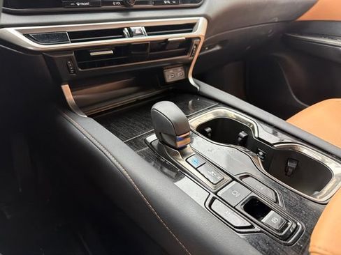 Used 2025 Lexus RX 350 FWD w/ Technology Package image 8