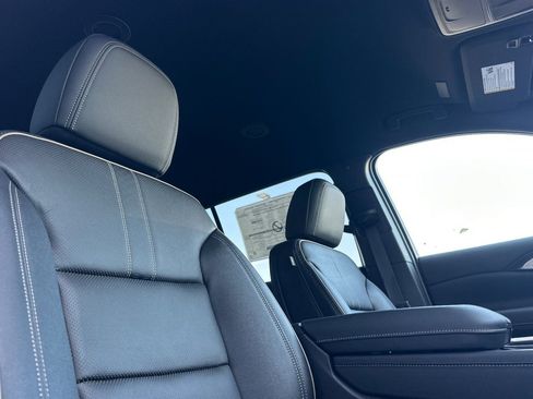 New 2026 Chevrolet Traverse High Country image 18