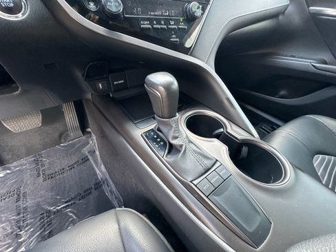 Used 2023 Toyota Camry SE w/ Convenience Package FWD image 29