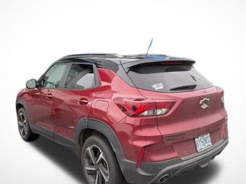 Used 2023 Chevrolet TrailBlazer RS w/ Sun and Liftgate Package image 3