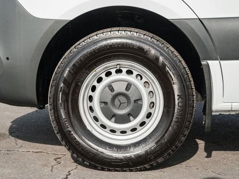 Used 2025 Mercedes-Benz Sprinter 2500 image 16