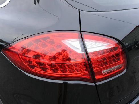 Used 2012 Porsche Cayenne image 8