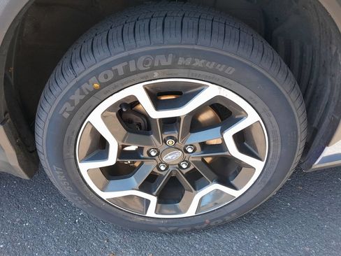 Used 2017 Subaru Crosstrek 2.0i Premium AWD/4WD image 39