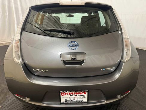 Used 2016 Nissan Leaf SV image 16