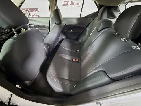 Certified 2024 Nissan Kicks SV image 25