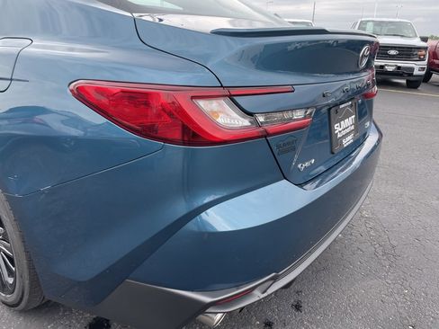 Used 2025 Toyota Camry SE image 35