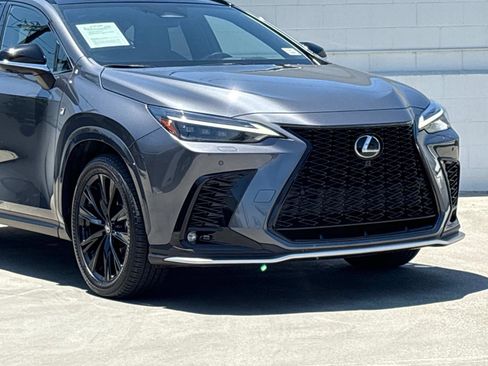 Used 2024 BMW 330i xDrive 330i xDrive Sedan AWD w/ Premium Package image 2