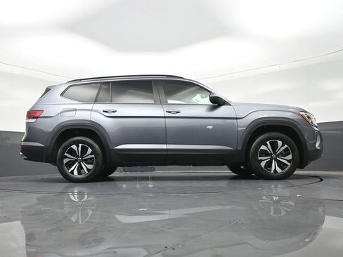 Used 2024 Volkswagen Atlas SE FWD image 31