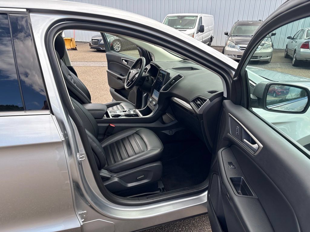 Used 2024 Ford Edge SEL w/ Convenience Package AWD/4WD image 18