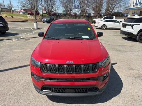 Used 2023 Jeep Compass Latitude w/ Sun and Sound Group image 10