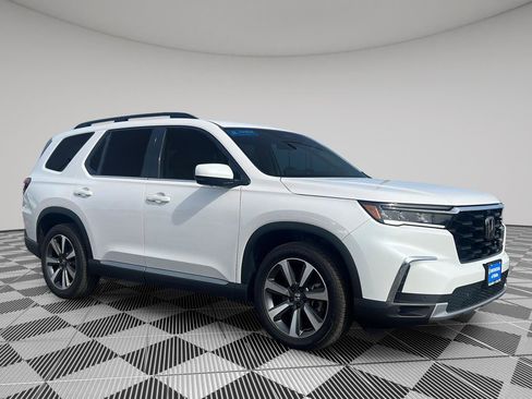 Certified 2025 Honda Pilot Elite image 1