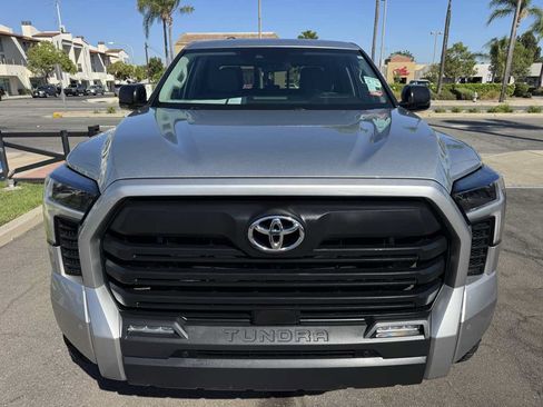 Used 2022 Toyota Tundra SR5 w/ SR5 Convenience Package RWD image 11