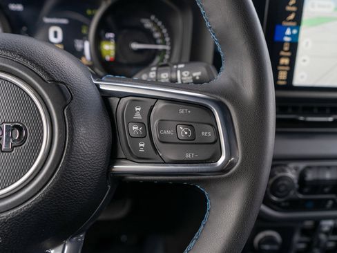 Used 2024 Jeep Wrangler High Altitude AWD/4WD image 27