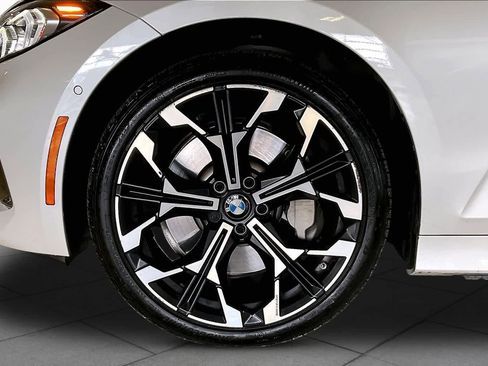 Certified 2025 BMW 330i Sedan w/ Convenience Package RWD image 10