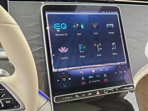 Used 2022 Mercedes-Benz EQS 450+ Sedan image 15