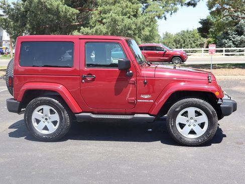 Used 2011 Jeep Wrangler Sahara AWD/4WD image 3