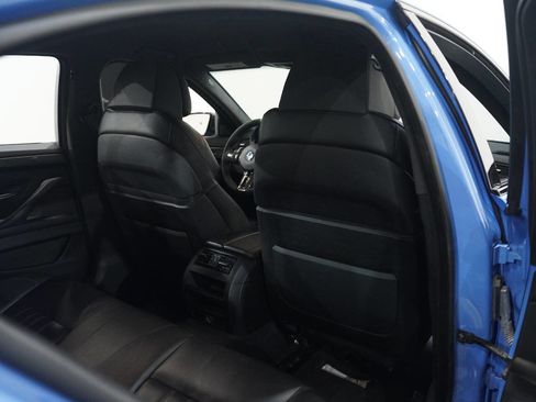Used 2013 BMW M5 image 40