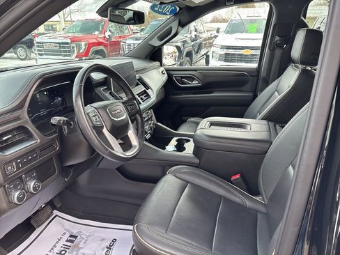 Used 2022 GMC Yukon XL SLT image 22