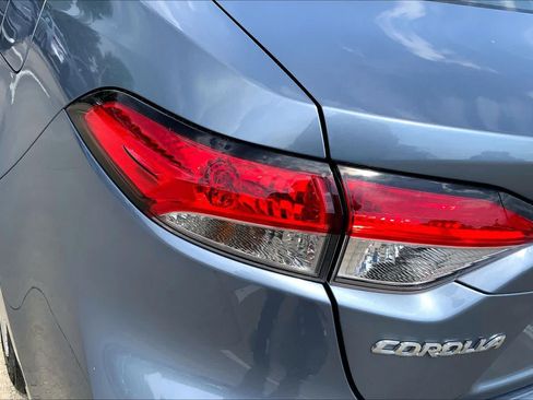 Used 2024 Toyota Corolla LE FWD image 27