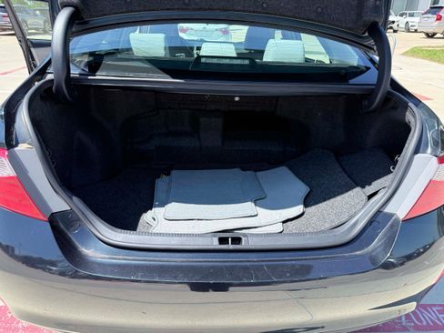 Used 2016 Toyota Camry LE FWD image 24