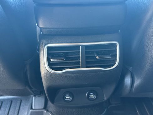 Used 2022 Hyundai Santa Fe SEL w/ Convenience + Premium Package image 16