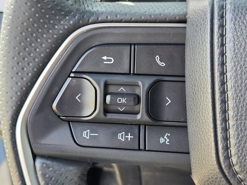 Used 2025 Toyota 4Runner SR5 RWD image 23