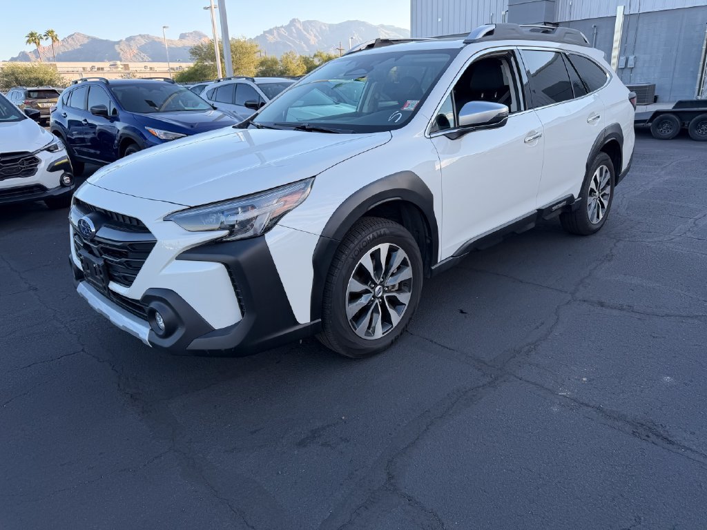 Used 2024 Subaru Outback Touring AWD/4WD image 3