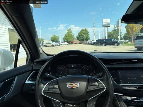 Used 2020 Cadillac XT5 Premium Luxury AWD/4WD image 29