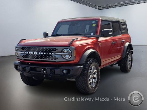 Used 2023 Ford Bronco Badlands image 8