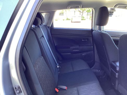 Used 2025 Mitsubishi Outlander Sport AWD image 16