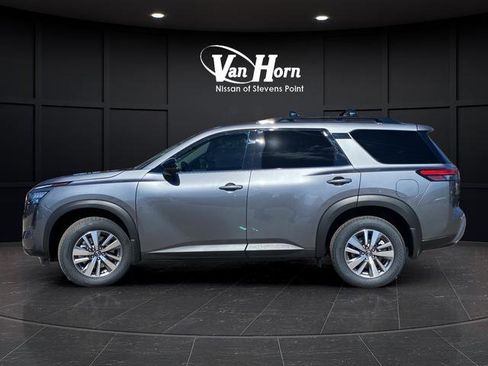 New 2026 Nissan Pathfinder SL image 4