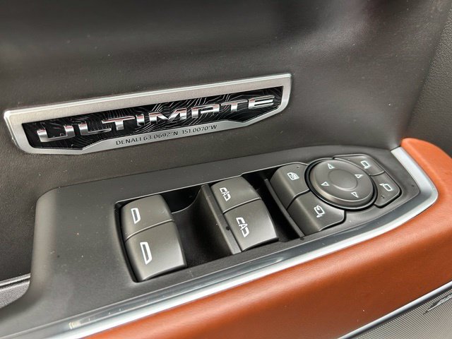 Used 2025 GMC Sierra 1500 Denali Ultimate AWD/4WD image 32