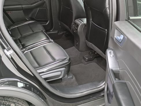 Used 2024 Ford Escape Platinum AWD/4WD image 19