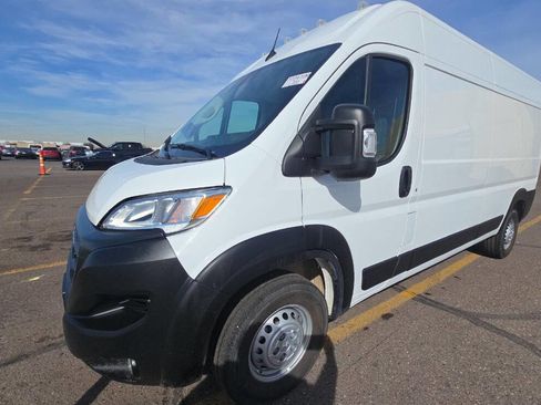 Used 2025 RAM ProMaster 2500 w/ Convenience Group image 5