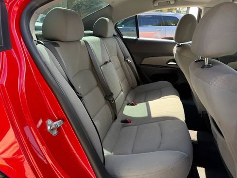 Used 2015 Chevrolet Cruze LT image 13