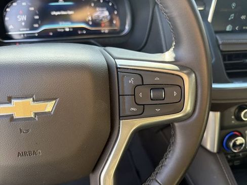 Used 2024 Chevrolet Suburban LT image 22