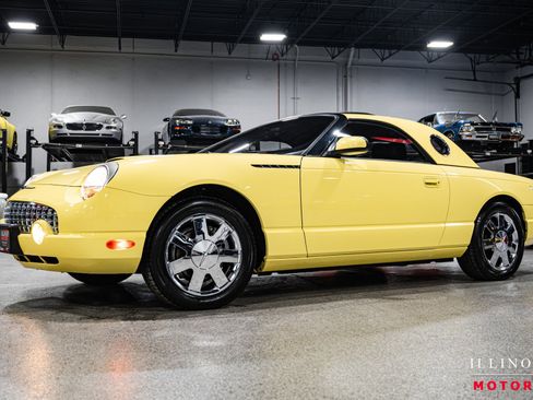 Used 2002 Ford Thunderbird Deluxe image 1
