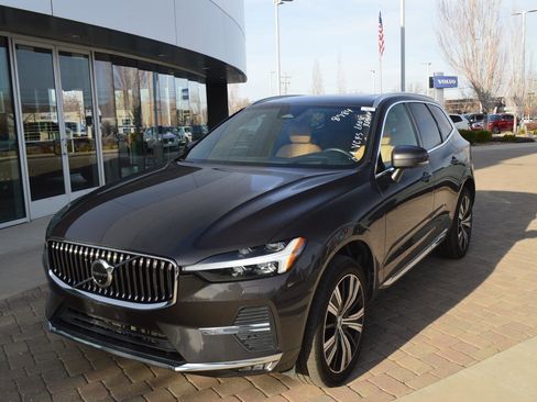 Certified 2023 Volvo XC60 B5 Ultimate image 1